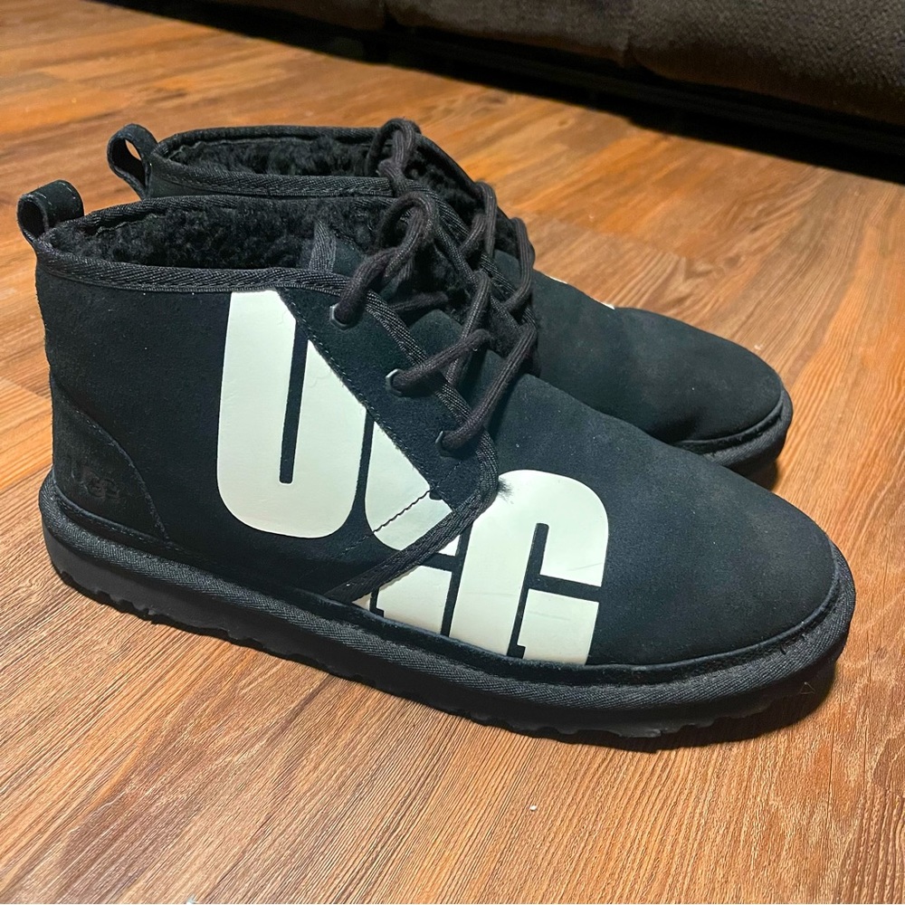 SOLD ON M❗️UGG Neumel